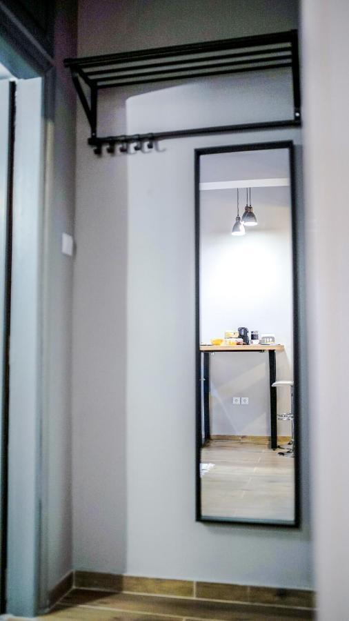D16 Athens Apartment - 5' Mins To Petralona Metro Bagian luar foto